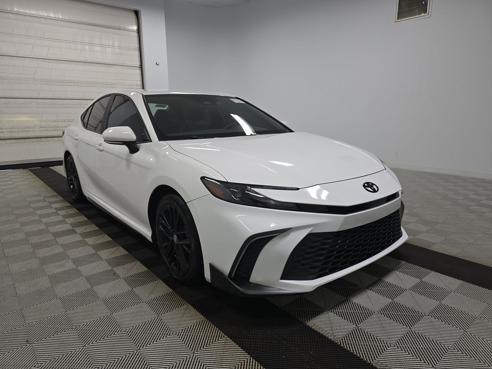 2025 Toyota Camry SE FWD