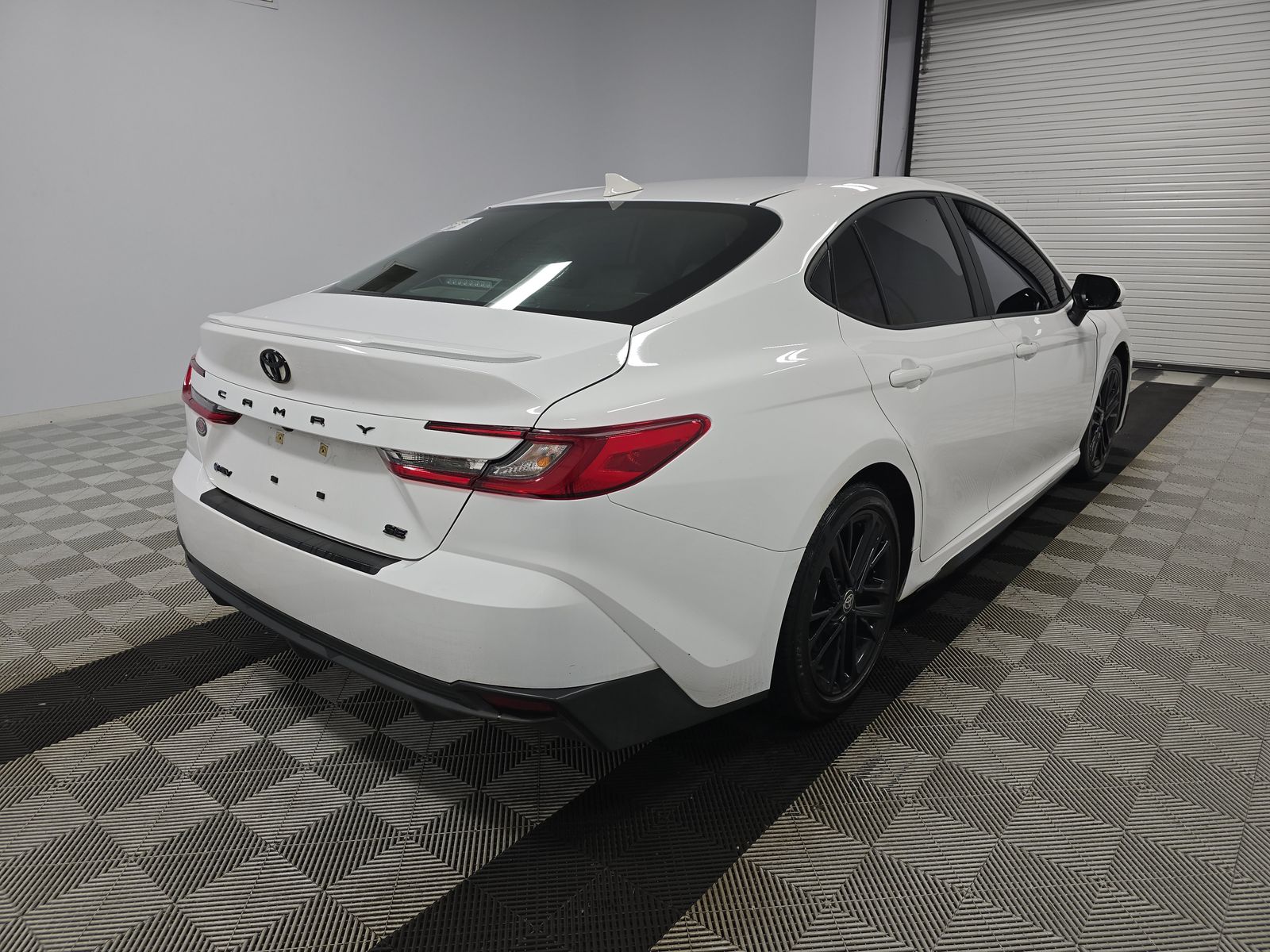 2025 Toyota Camry SE FWD