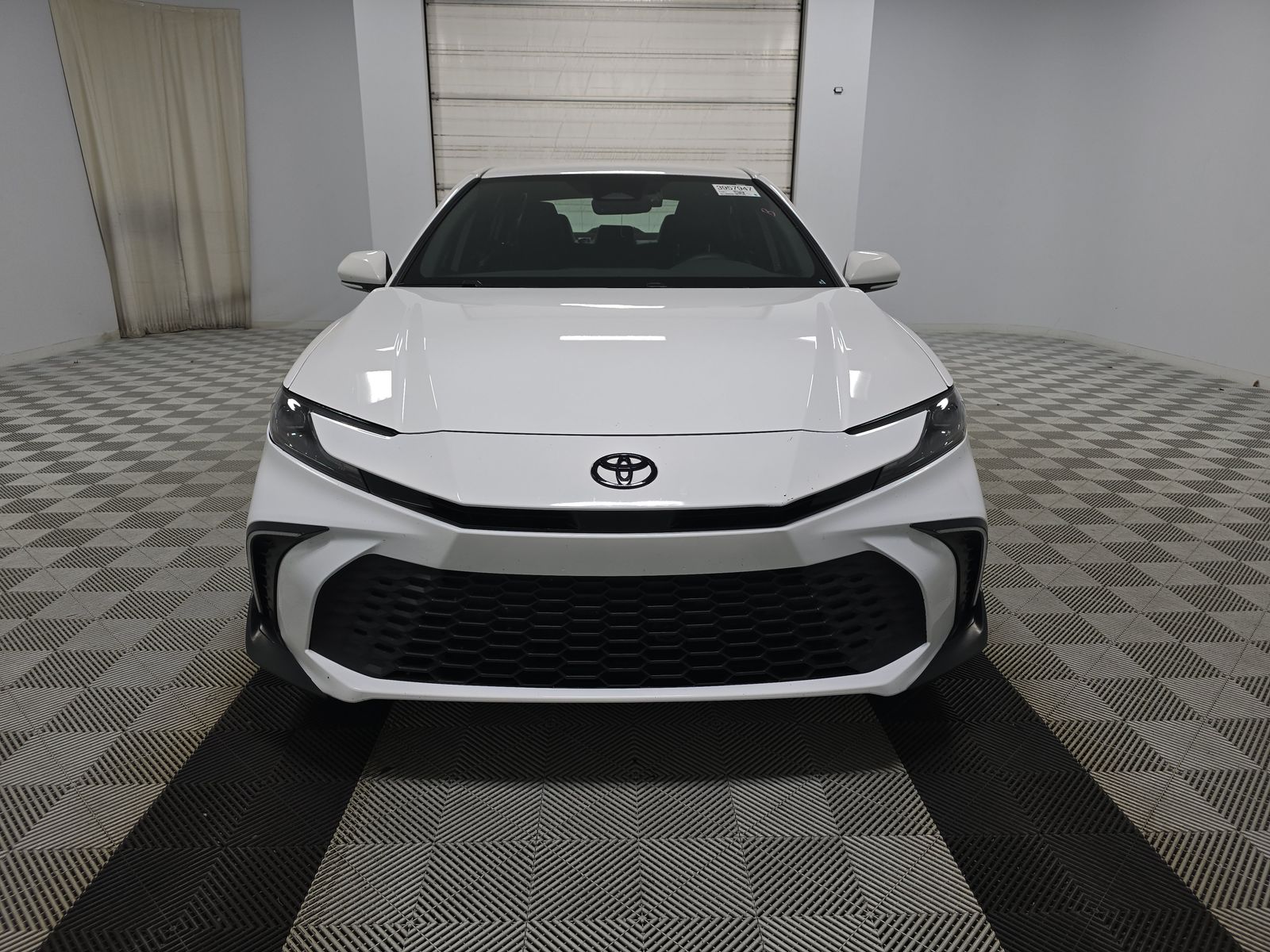 2025 Toyota Camry SE FWD