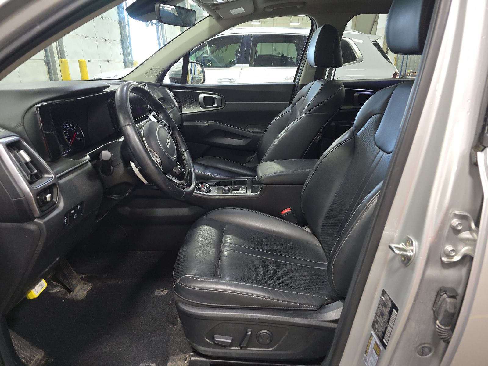 2023 Kia Sorento Hybrid EX AWD