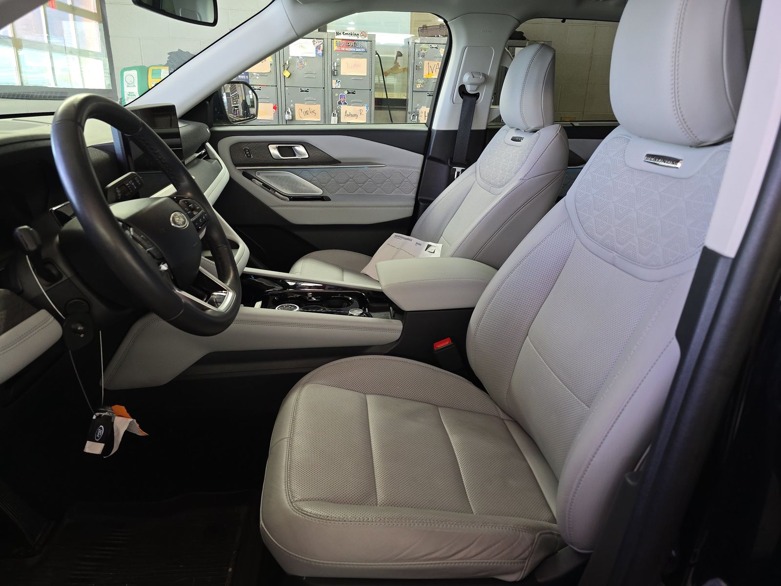 2025 Ford Explorer Platinum AWD