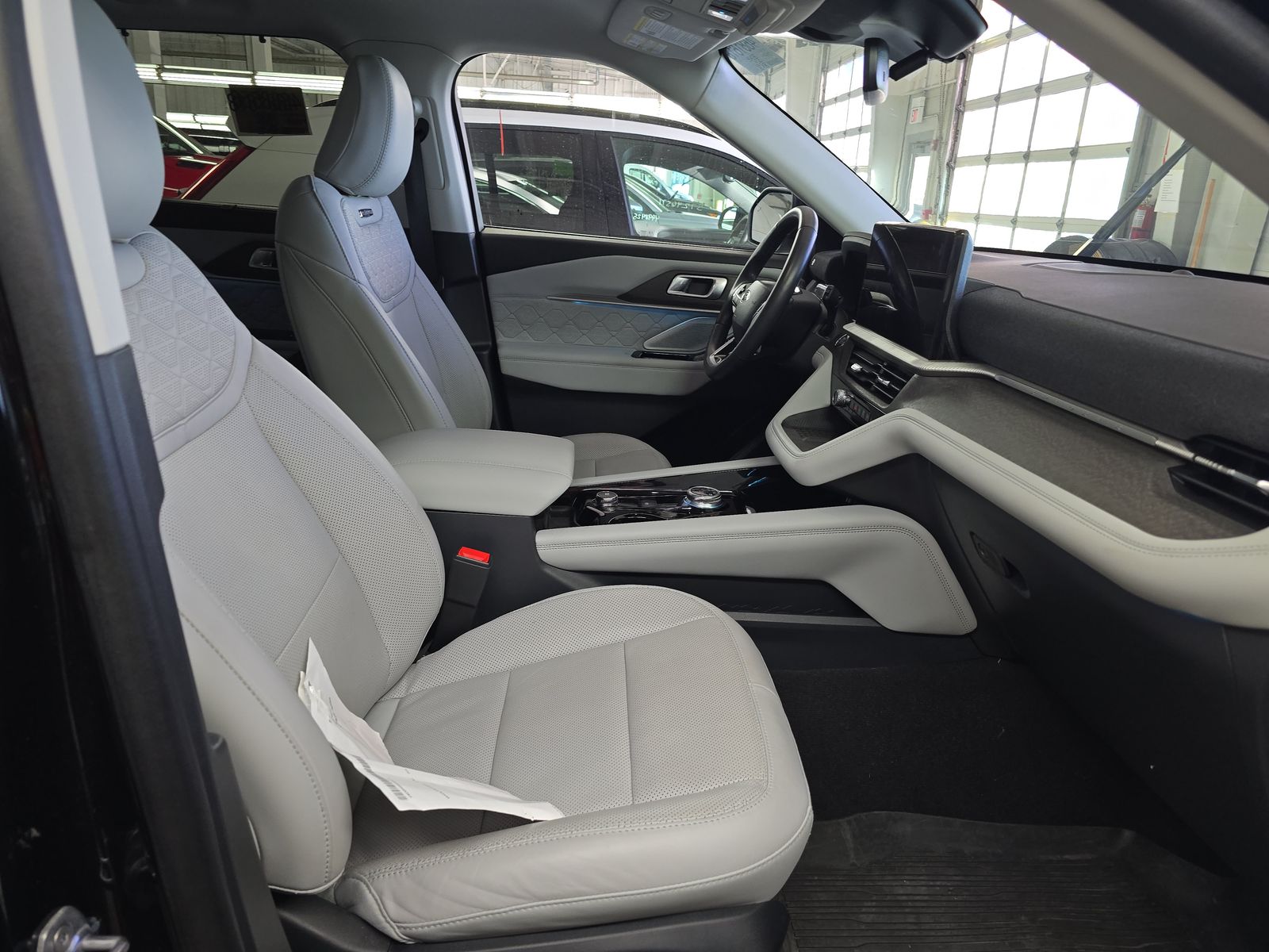 2025 Ford Explorer Platinum AWD