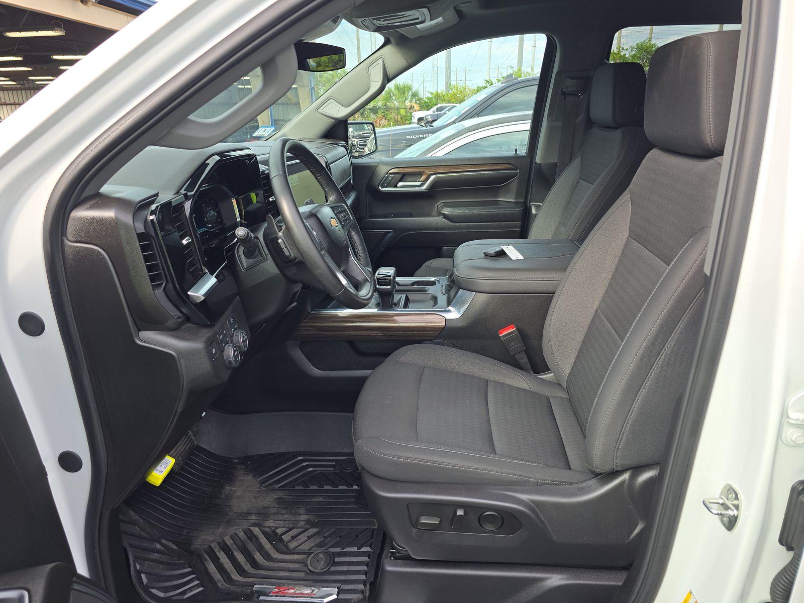 2024 Chevrolet Silverado 1500 RST AWD