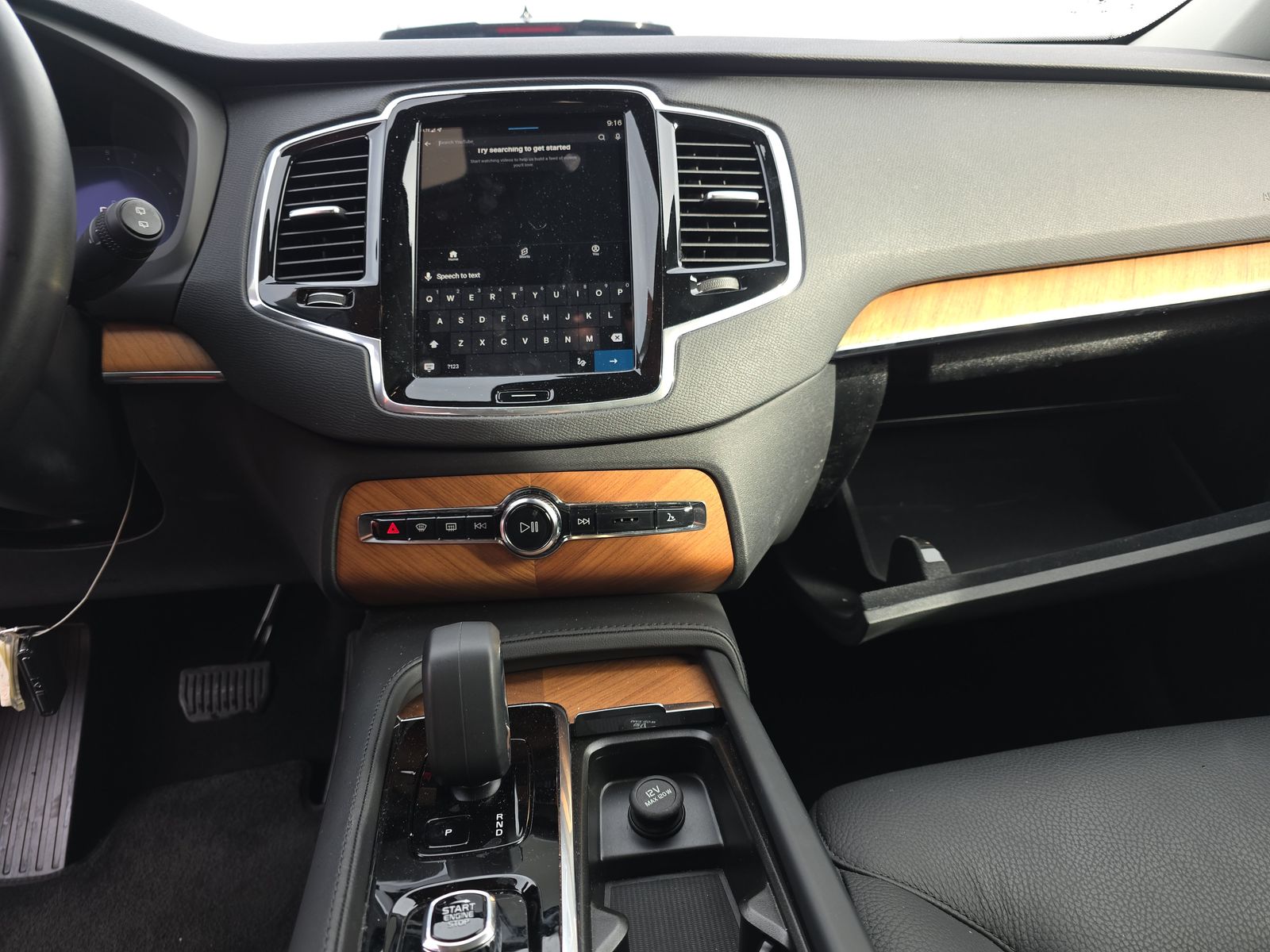 2025 Volvo XC90 B6 Plus AWD