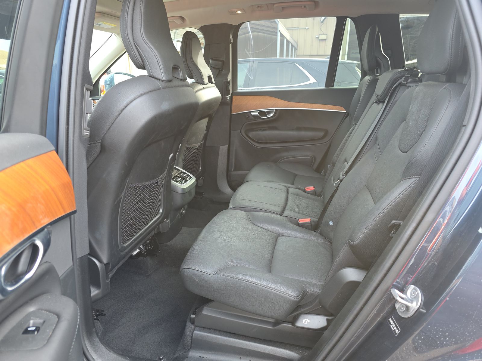 2025 Volvo XC90 B6 Plus AWD