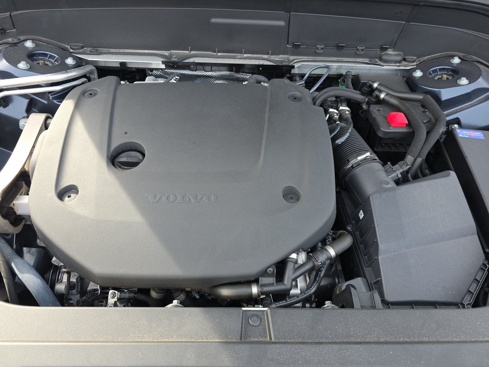 2025 Volvo XC90 B6 Plus AWD