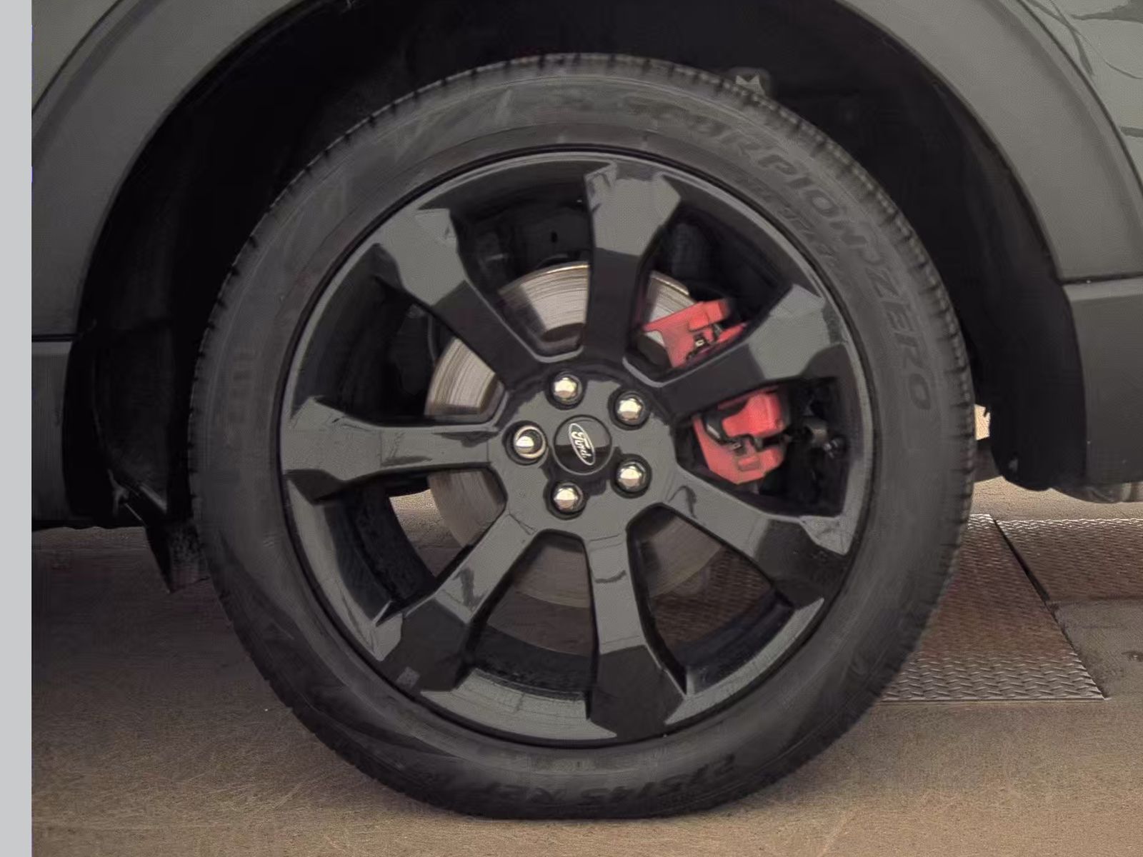 2022 Ford Explorer ST AWD