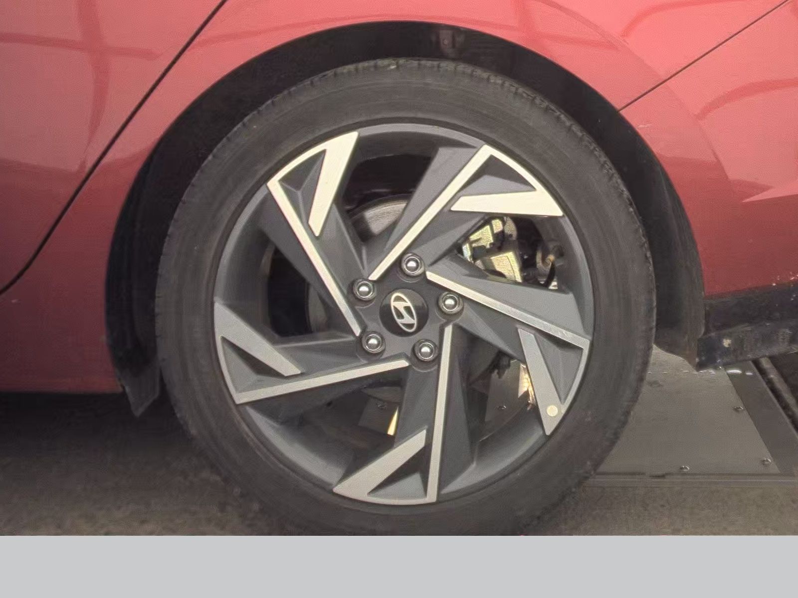 2025 Hyundai Elantra Hybrid Limited FWD