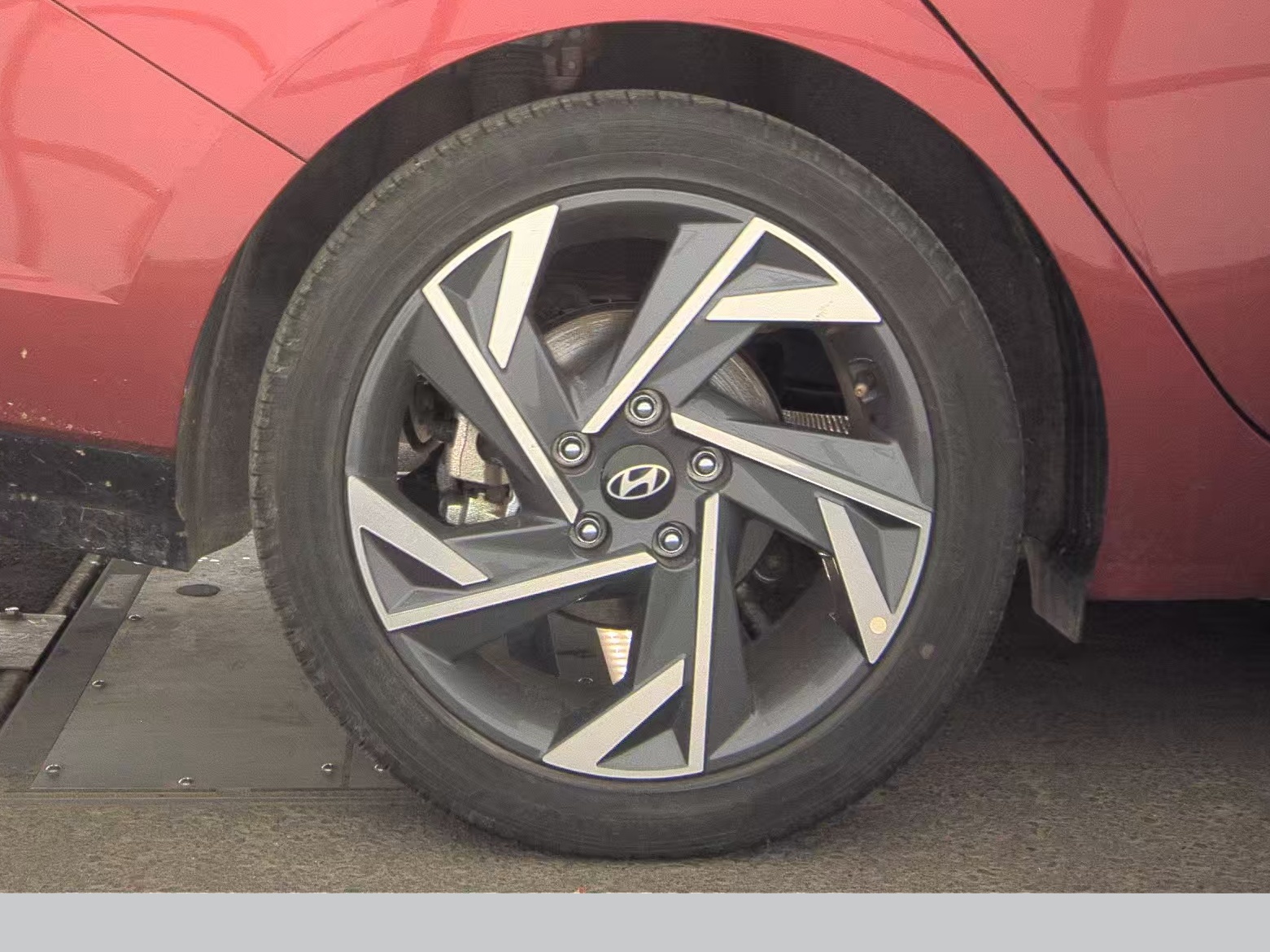 2025 Hyundai Elantra Hybrid Limited FWD