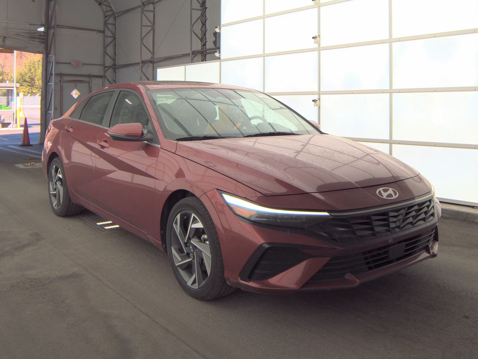 2025 Hyundai Elantra Hybrid Limited FWD