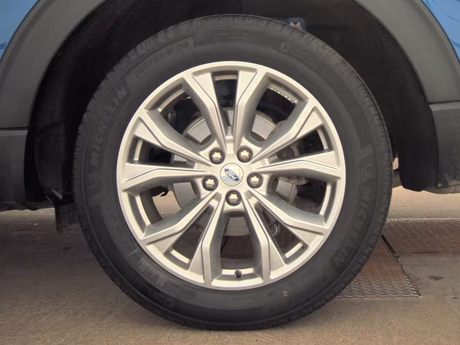 2023 Ford Explorer Limited AWD