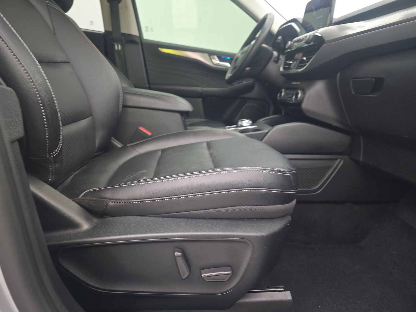 2022 Ford Escape Titanium AWD