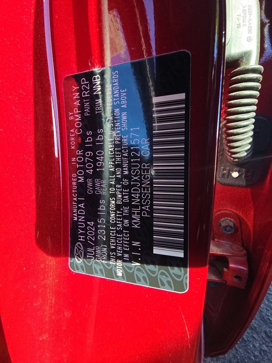 2025 Hyundai Elantra Hybrid Limited FWD