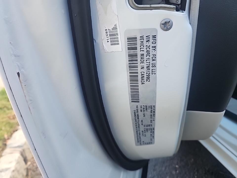 2022 Chrysler Pacifica Hybrid Touring L FWD