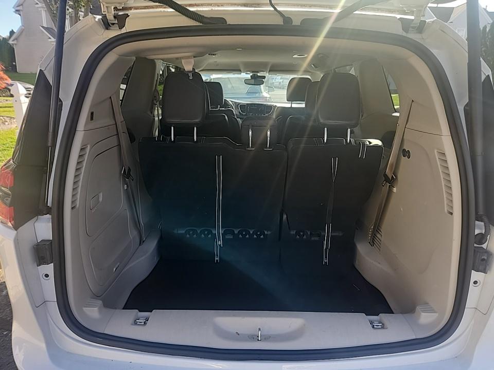 2022 Chrysler Pacifica Hybrid Touring L FWD