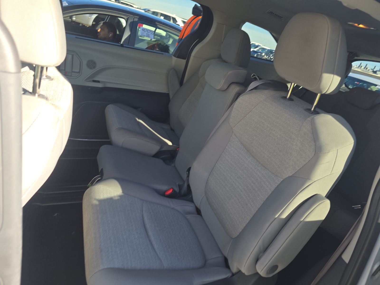 2024 Toyota Sienna LE FWD