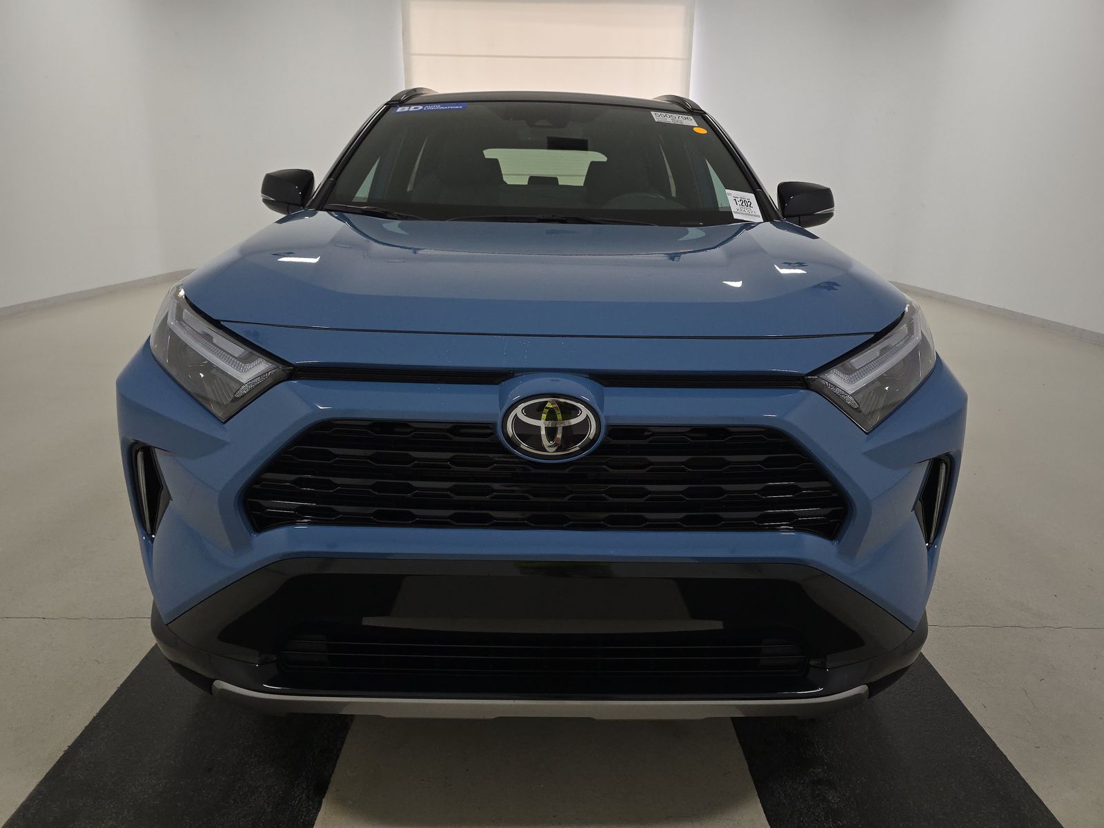 2025 Toyota RAV4 Hybrid XSE AWD