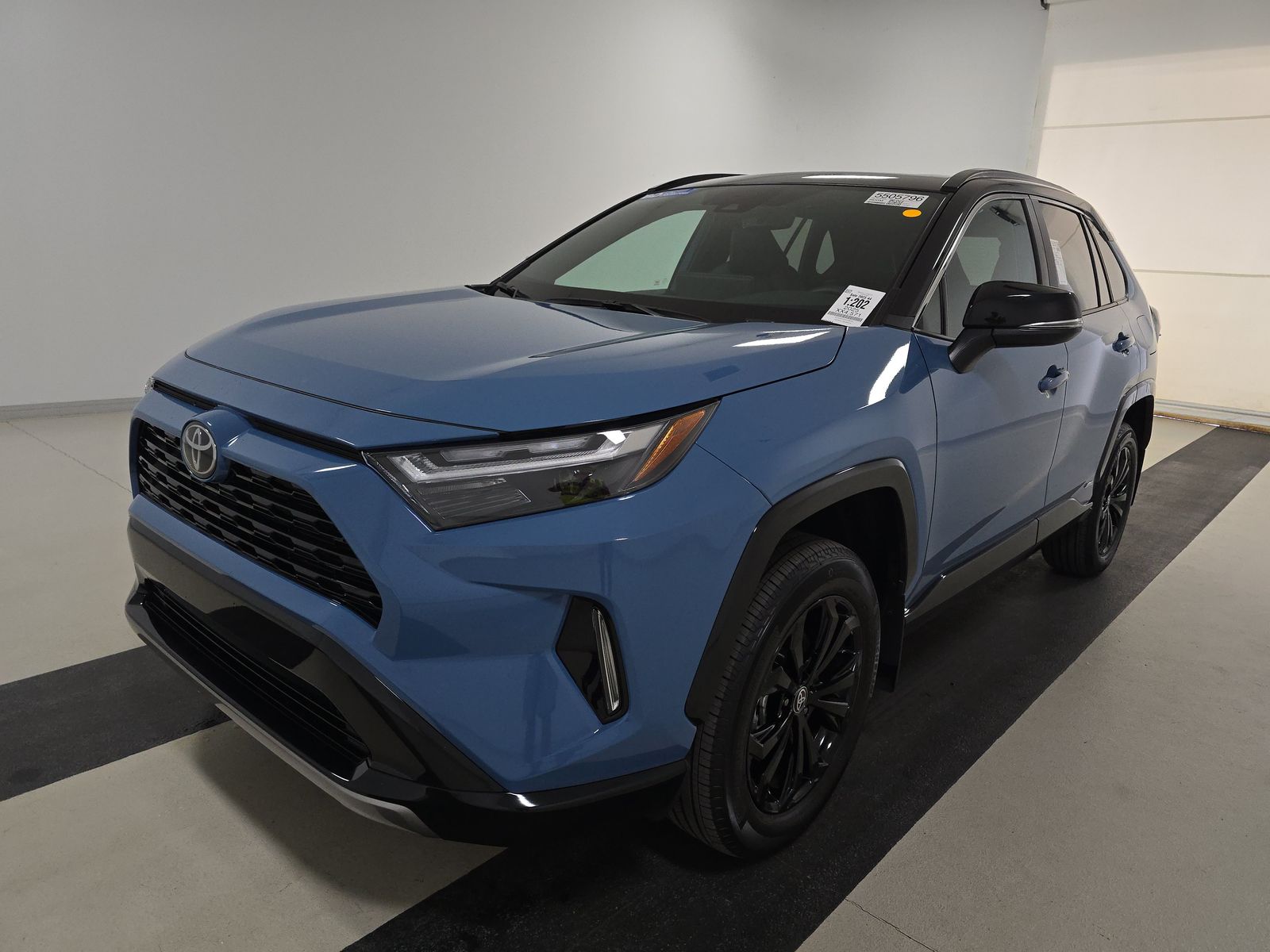 2025 Toyota RAV4 Hybrid XSE AWD