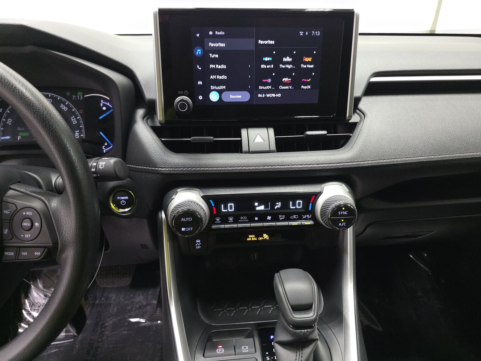 2025 Toyota RAV4 Hybrid XLE AWD