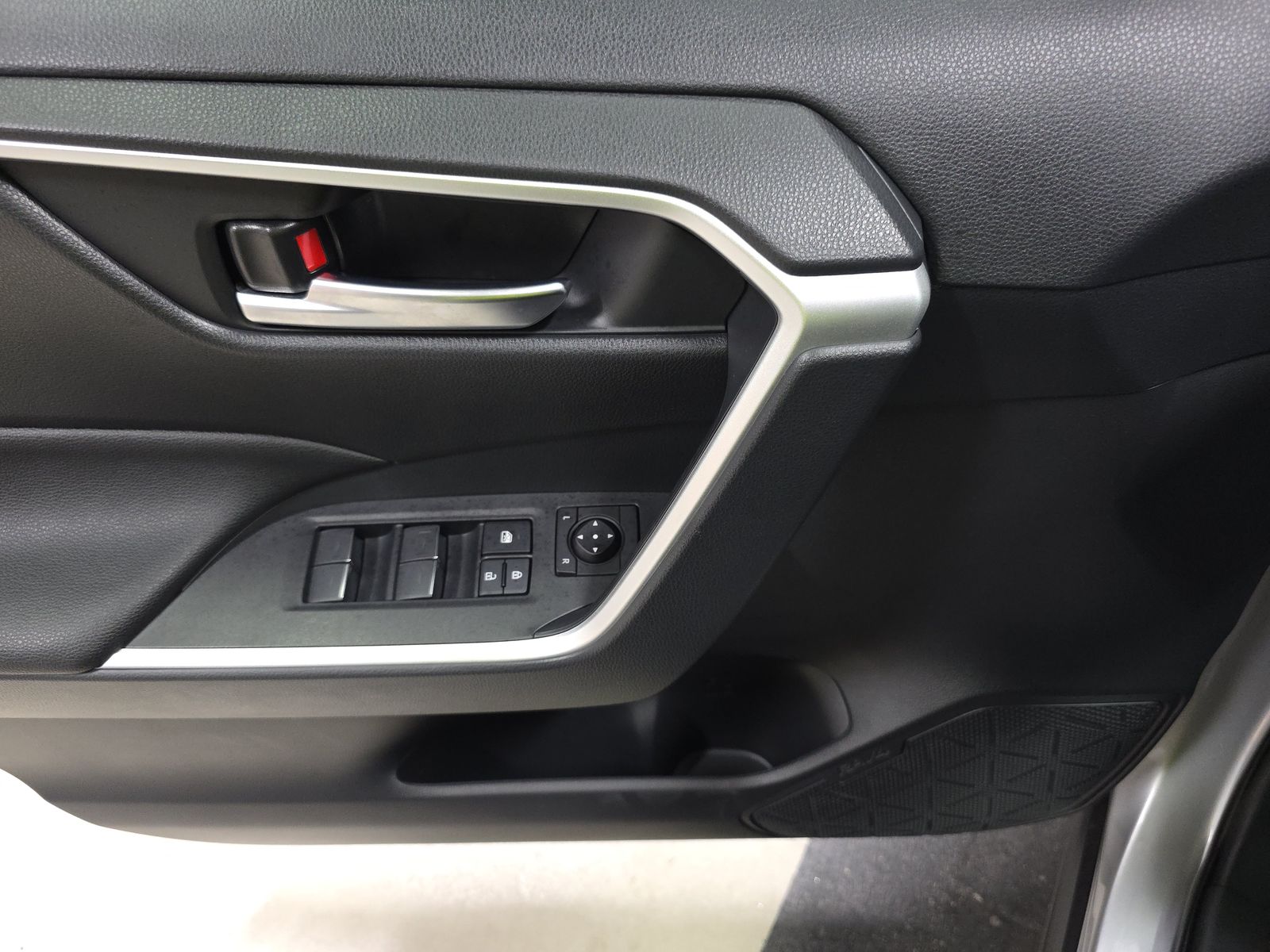 2025 Toyota RAV4 Hybrid XLE AWD