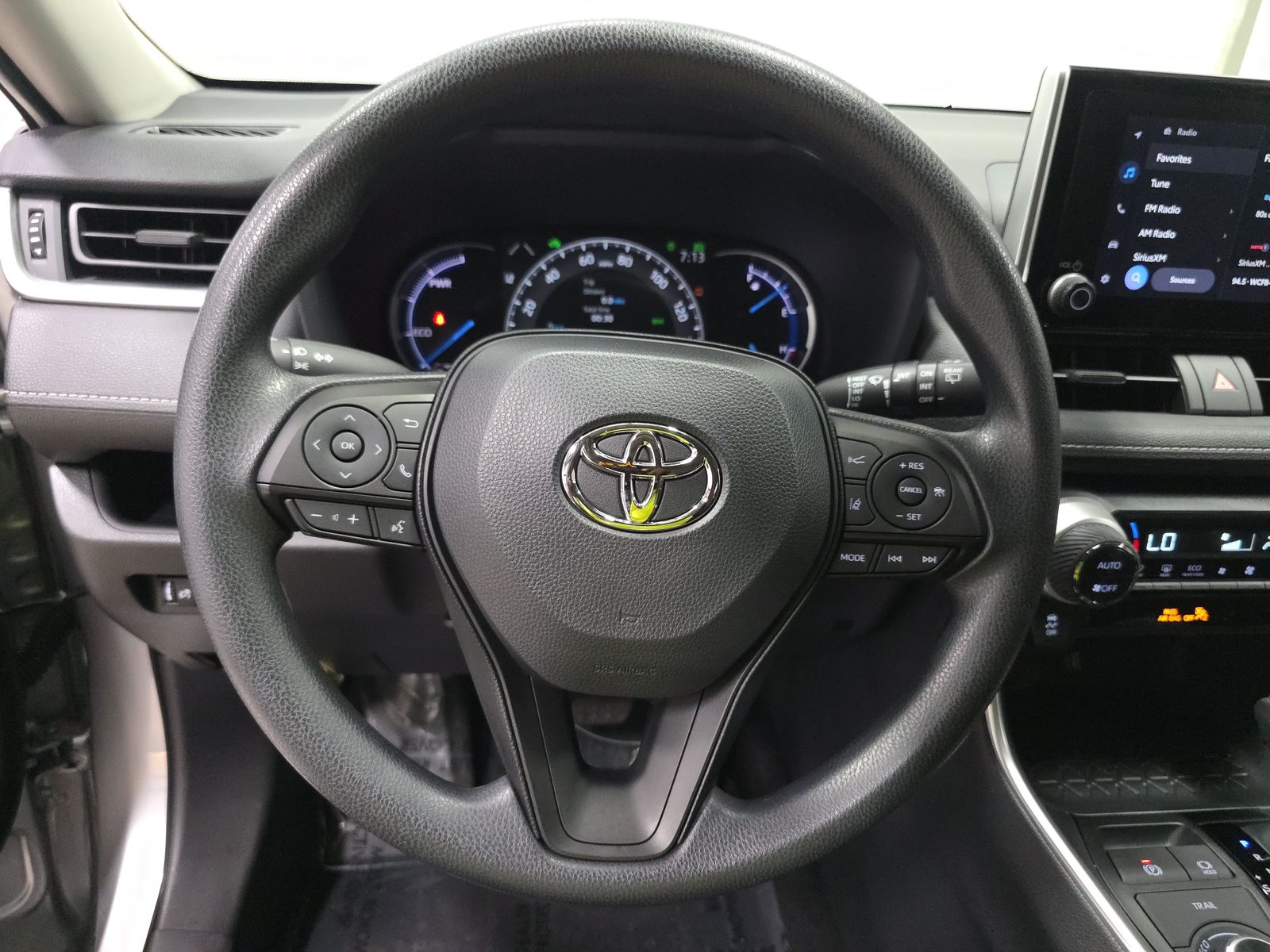 2025 Toyota RAV4 Hybrid XLE AWD