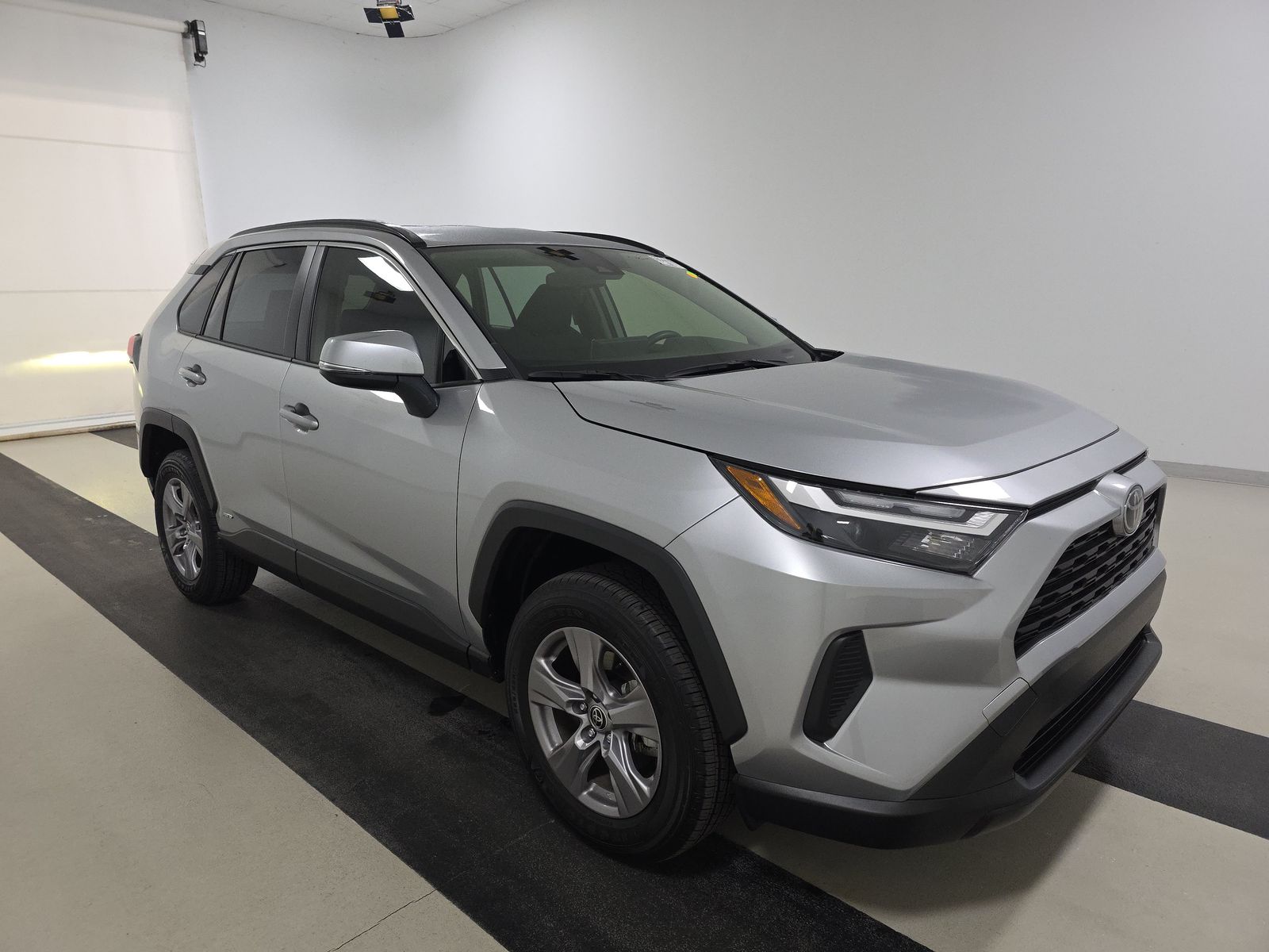 2025 Toyota RAV4 Hybrid XLE AWD