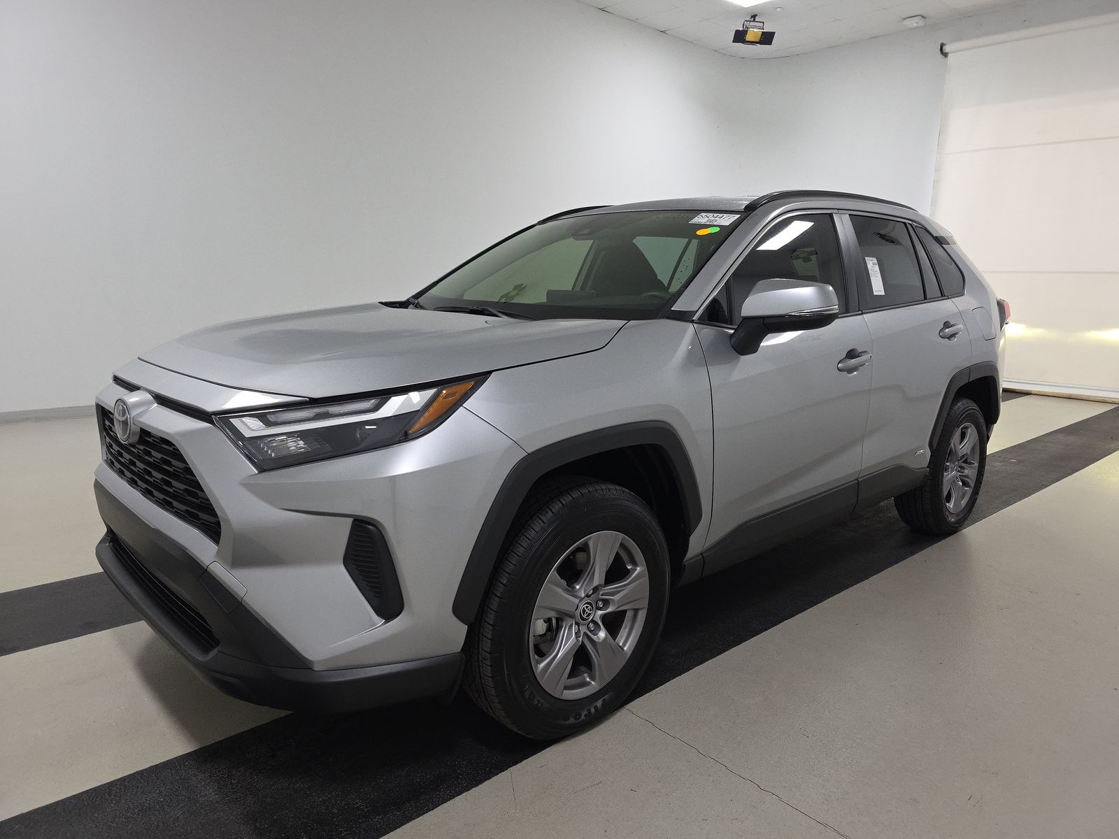 2025 Toyota RAV4 Hybrid XLE AWD