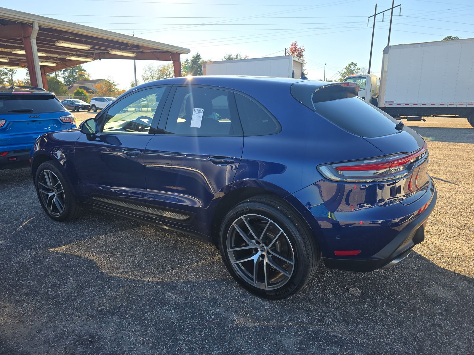 2023 Porsche Macan Base AWD