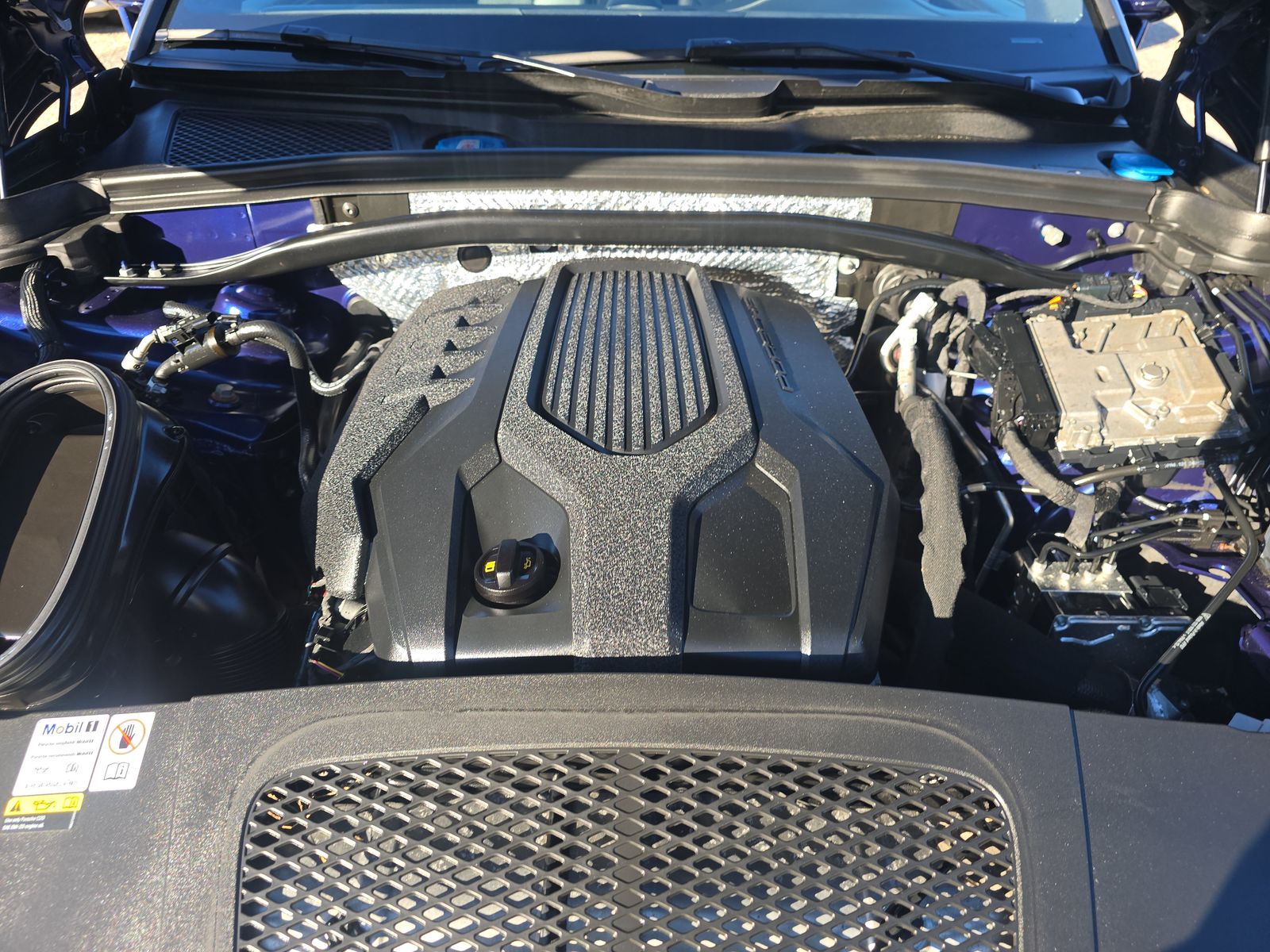 2023 Porsche Macan Base AWD