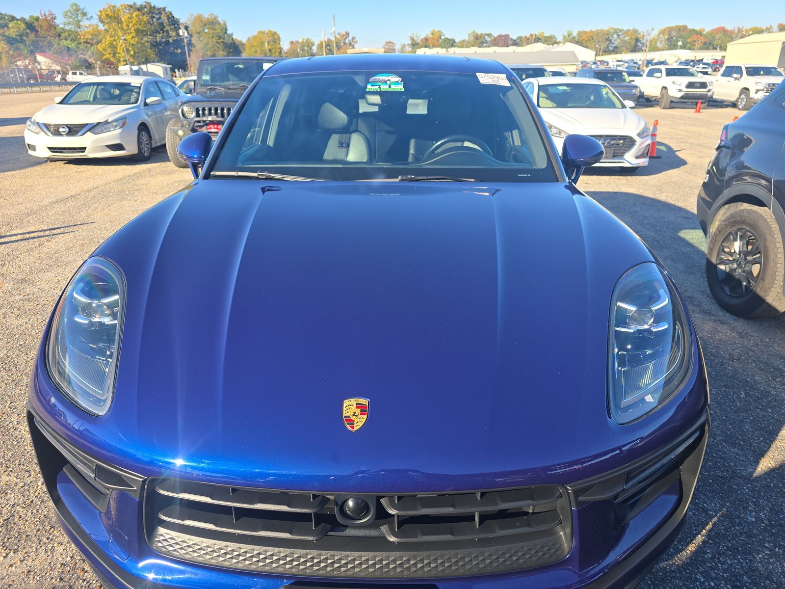 2023 Porsche Macan Base AWD