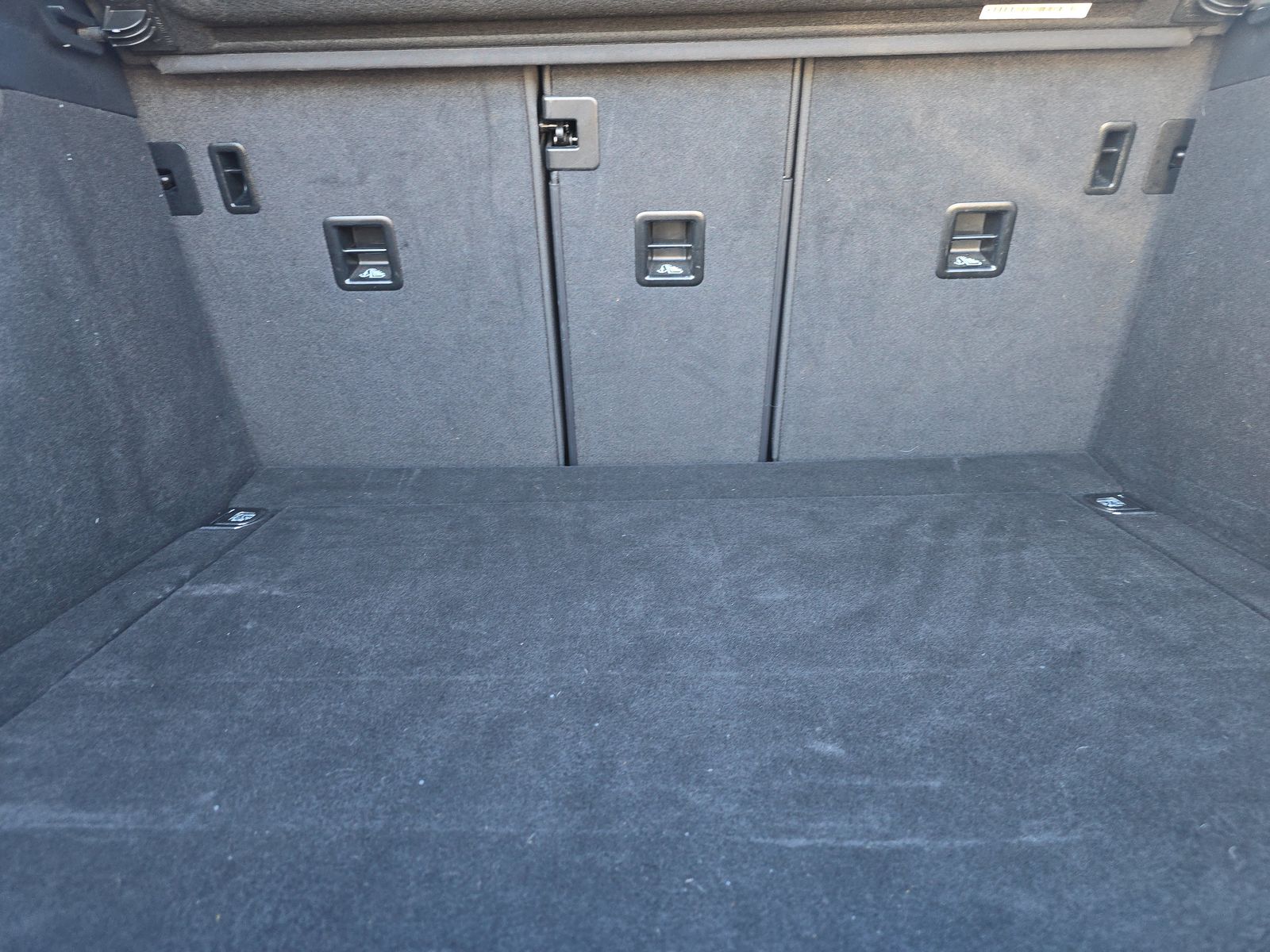 2023 Porsche Macan Base AWD