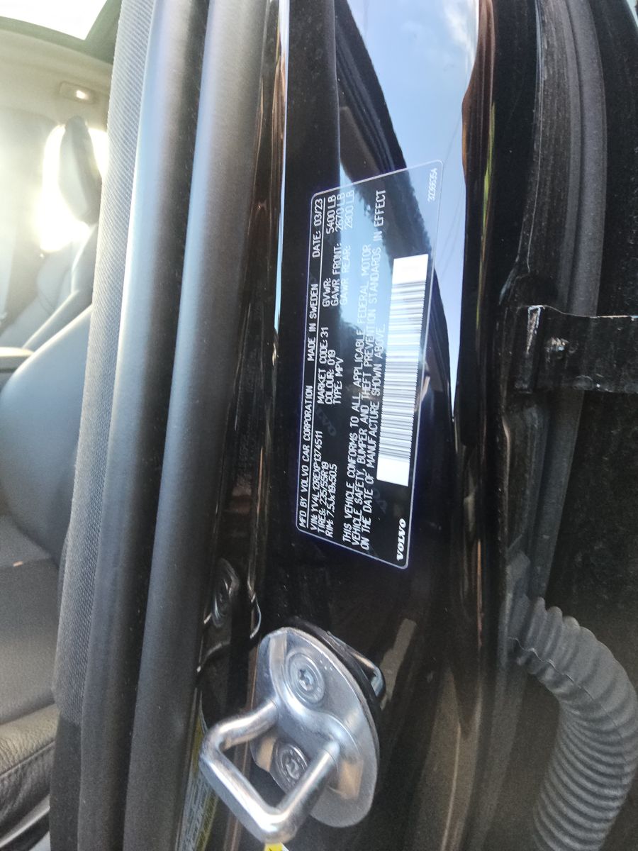 2023 Volvo XC60 B5 Plus AWD