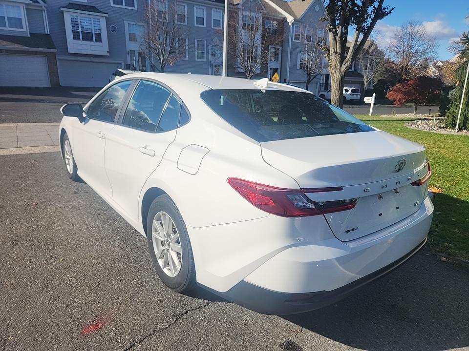 2025 Toyota Camry LE FWD