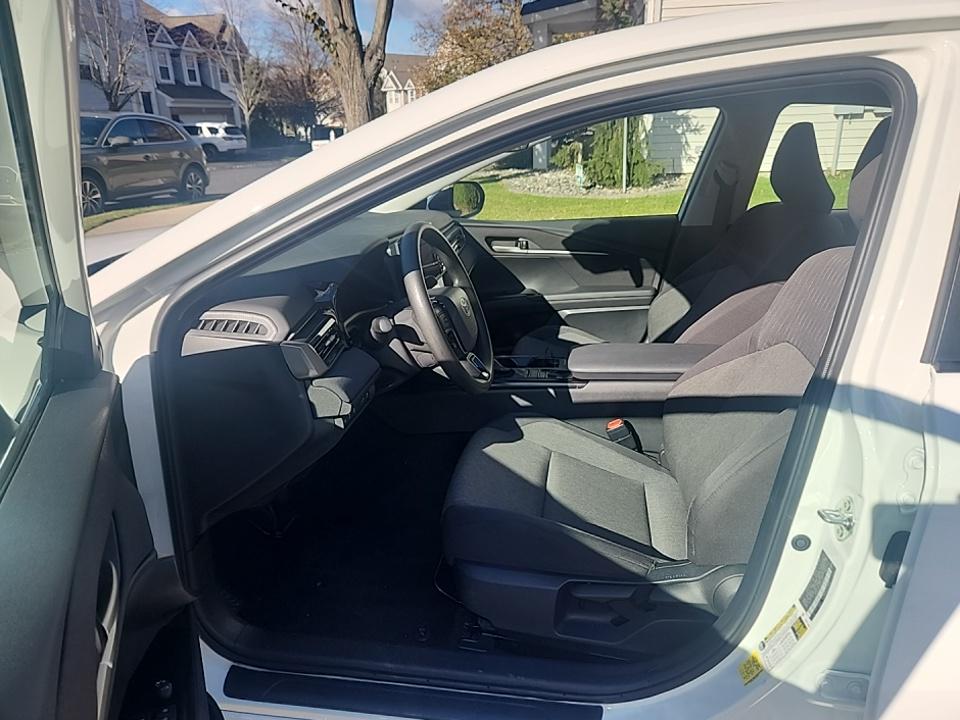 2025 Toyota Camry LE FWD