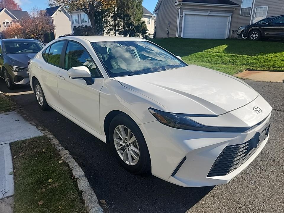 2025 Toyota Camry LE FWD