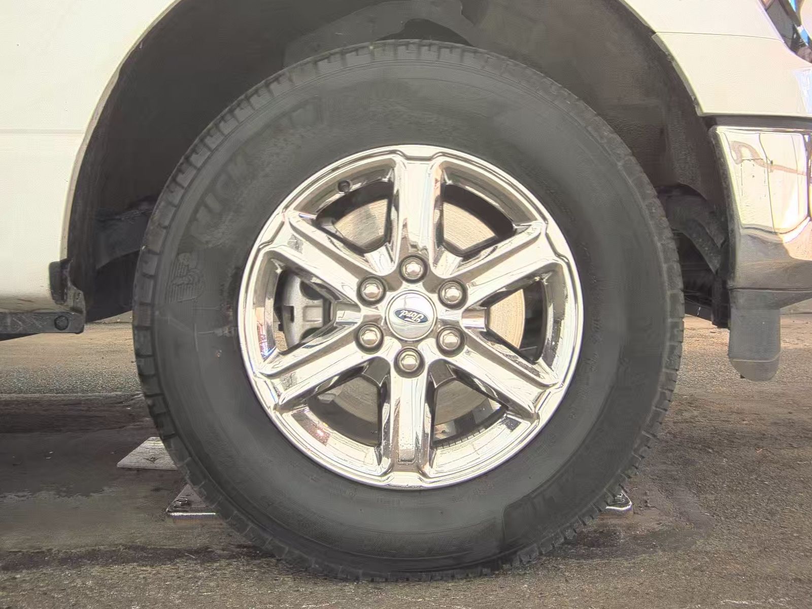 2024 Ford F-150 XLT AWD