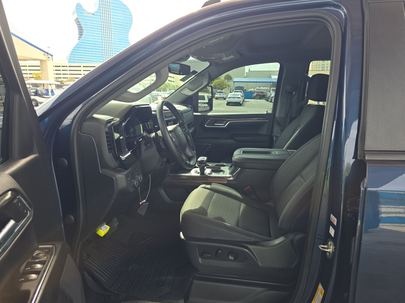 2022 Chevrolet Silverado 1500 RST RWD