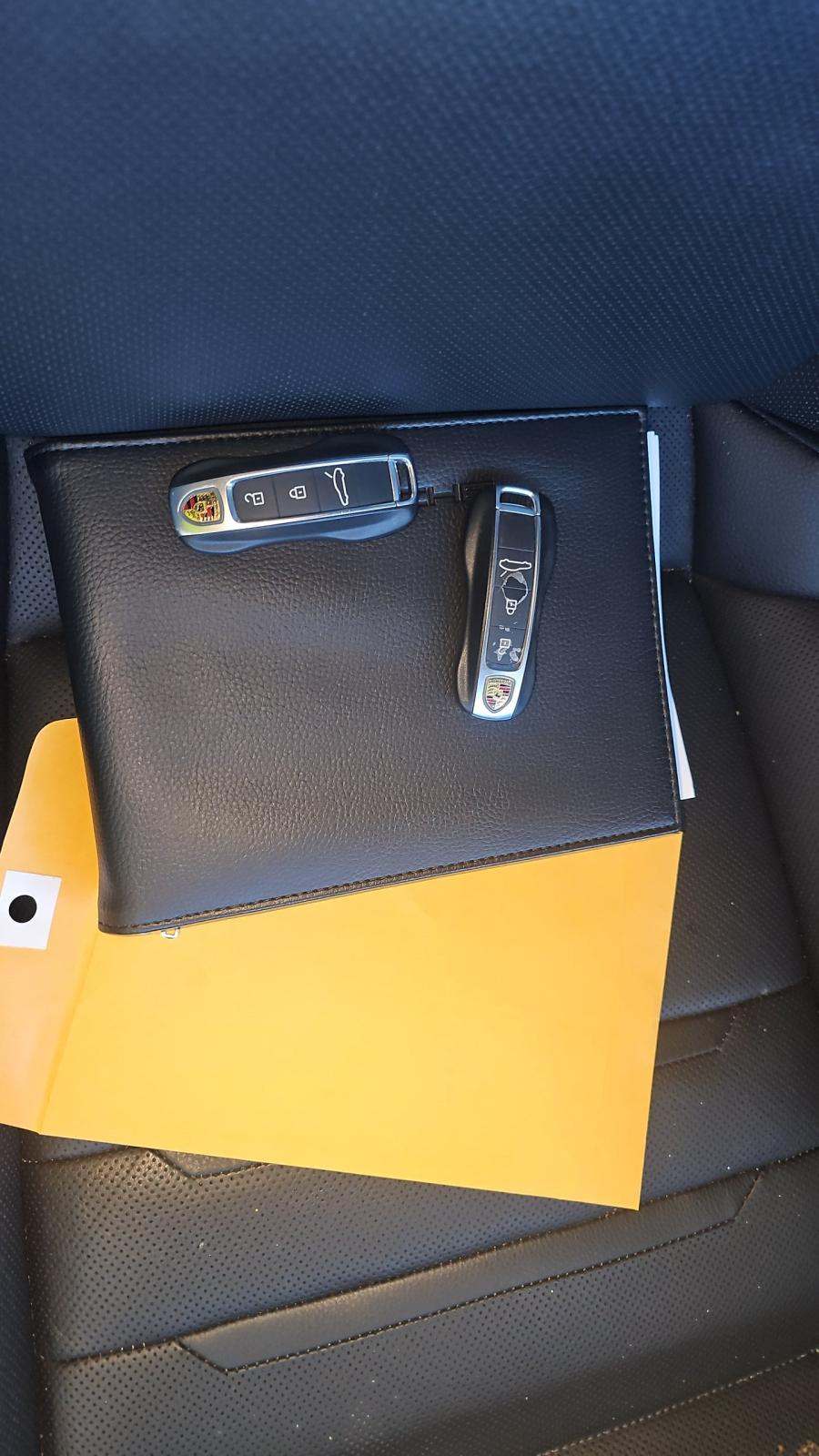 2023 Porsche Panamera 4 Platinum Edition AWD