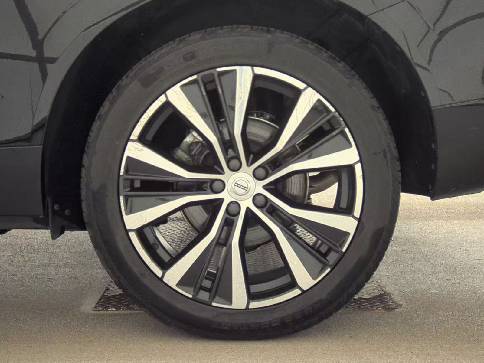 2024 Volvo XC60 B5 Plus AWD