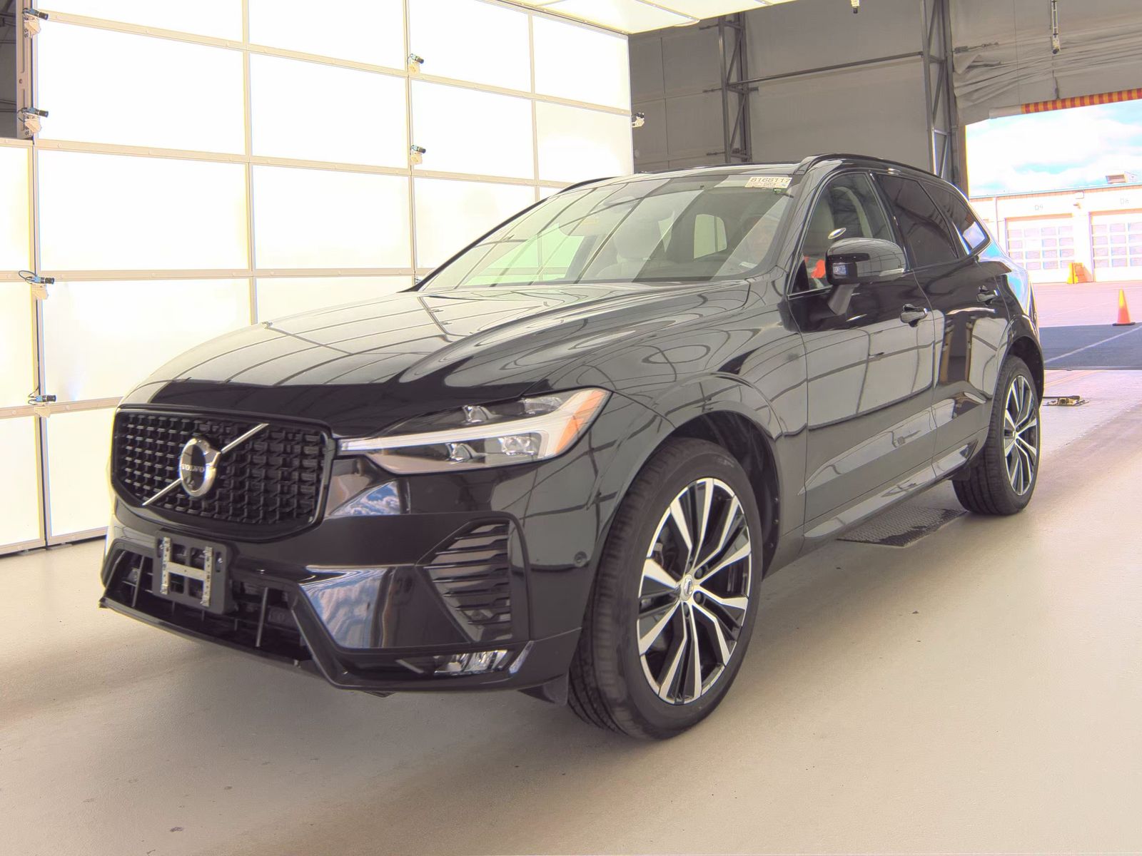 2024 Volvo XC60 B5 Plus AWD