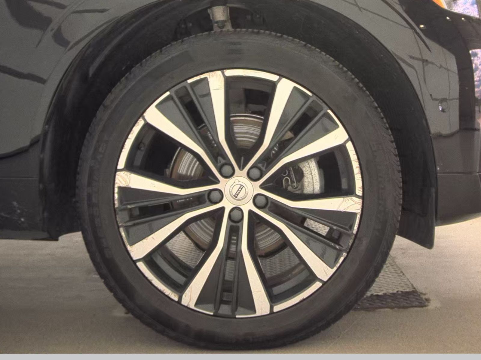 2024 Volvo XC60 B5 Plus AWD