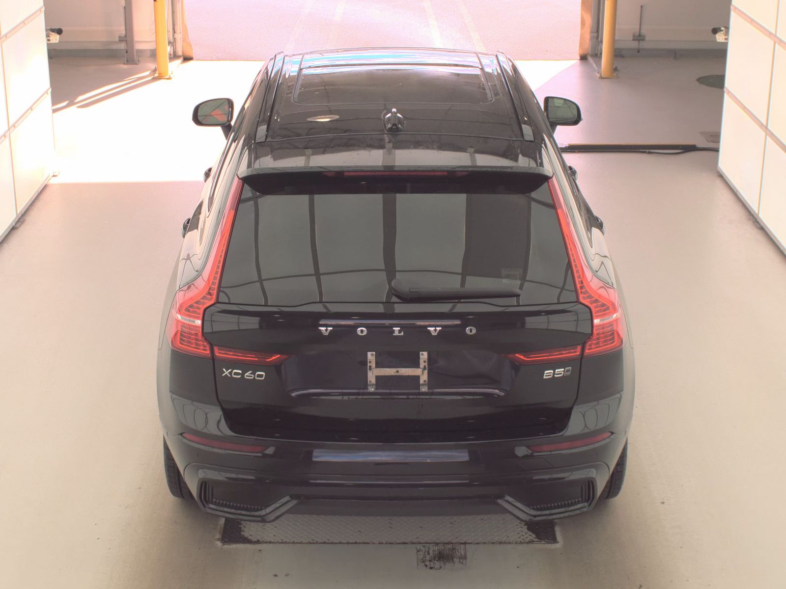 2024 Volvo XC60 B5 Plus AWD