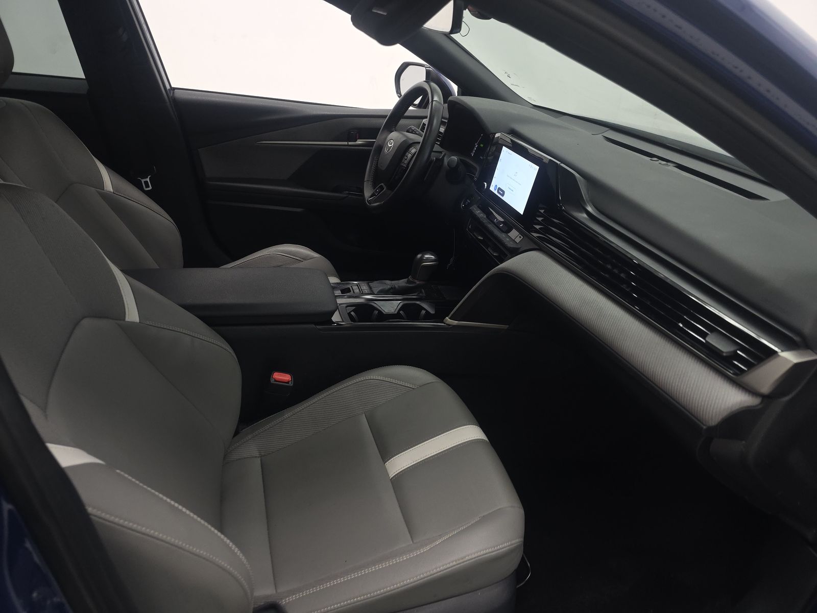 2025 Toyota Camry SE FWD