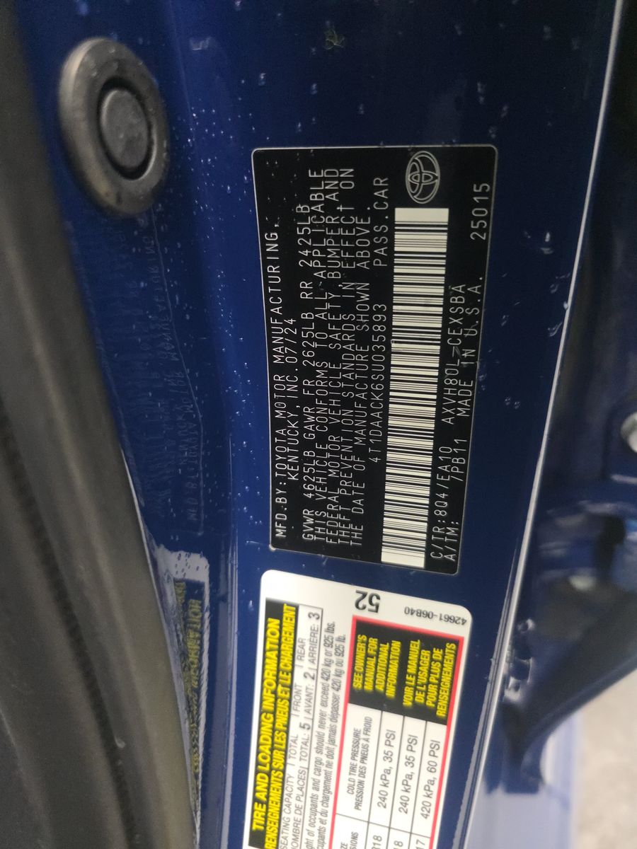 2025 Toyota Camry SE FWD