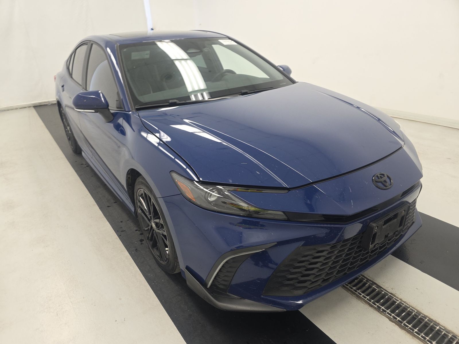 2025 Toyota Camry SE FWD