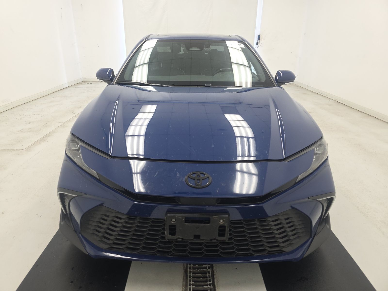 2025 Toyota Camry SE FWD