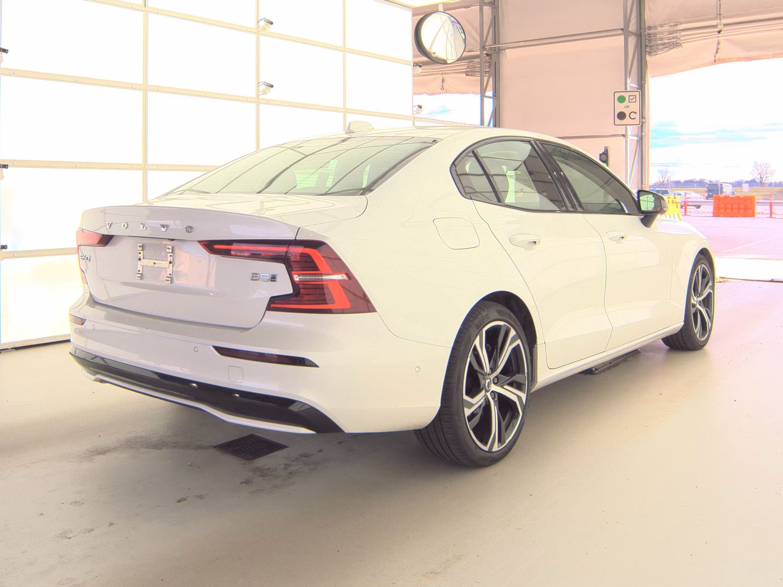 2024 Volvo S60 B5 Plus AWD