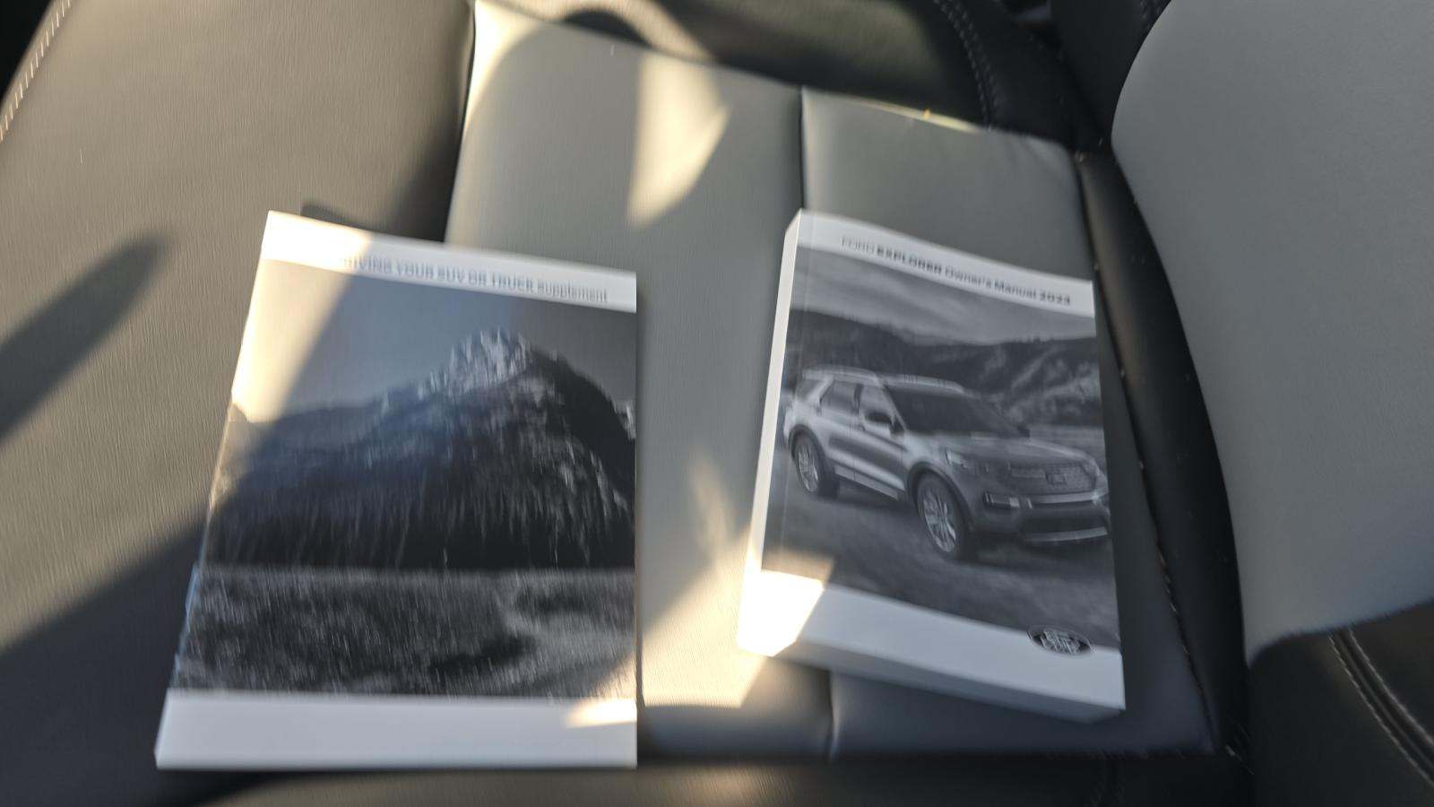 2023 Ford Explorer XLT AWD