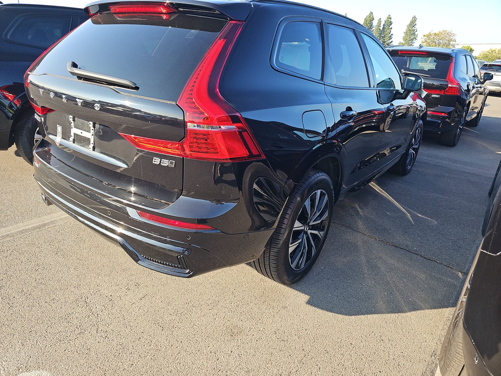2025 Volvo XC60 B5 Plus AWD