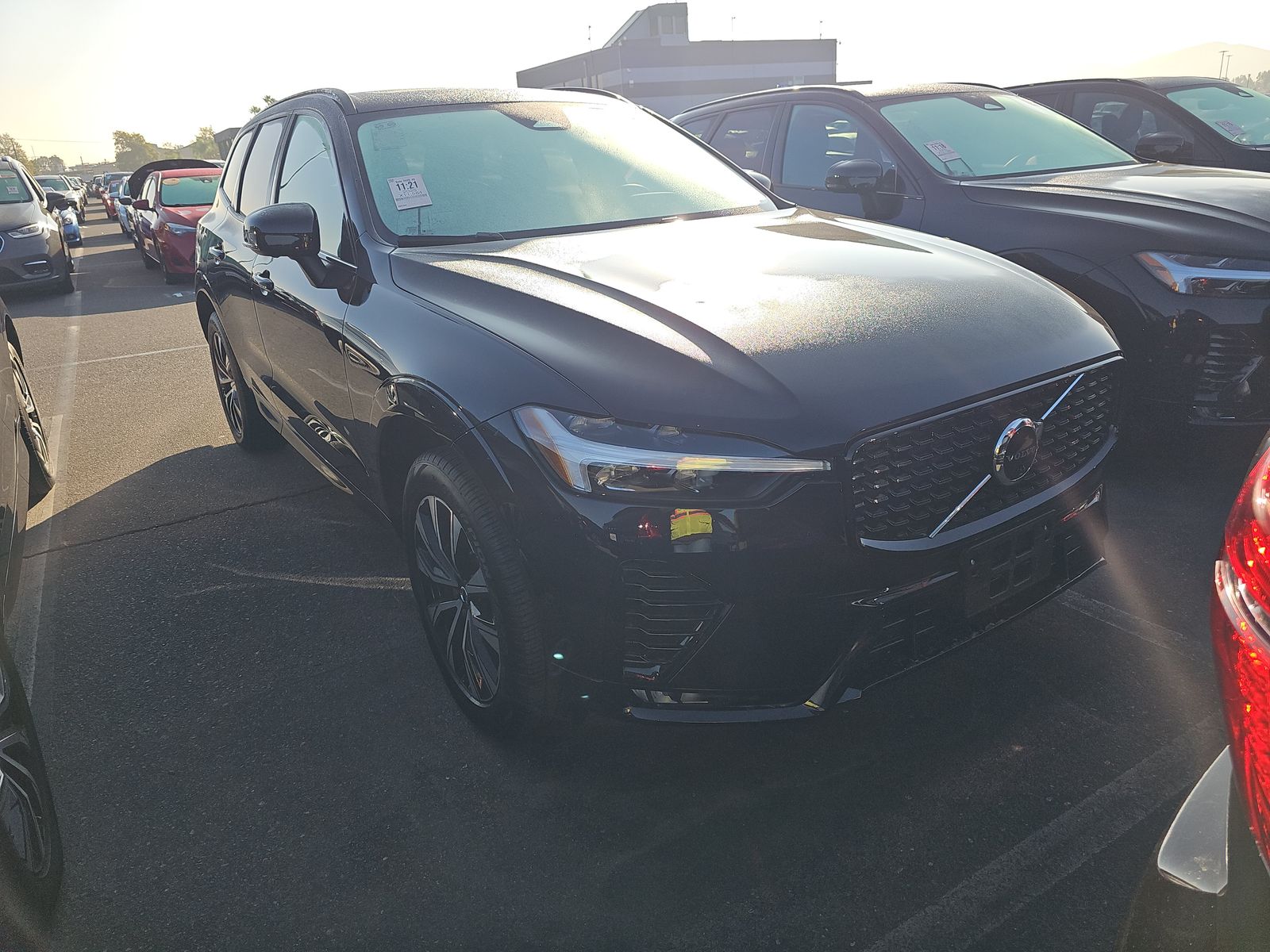 2025 Volvo XC60 B5 Plus AWD